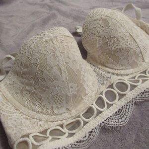 VS Lace Bra 32DD